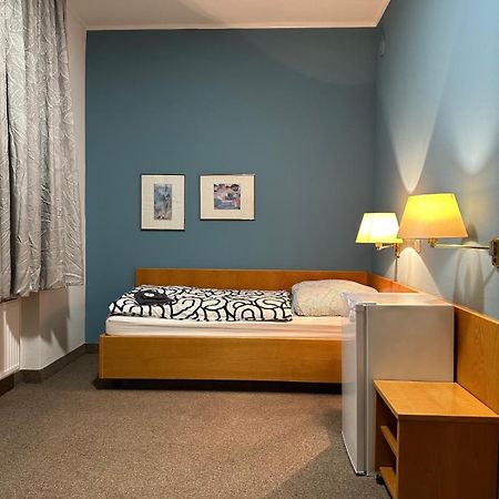 Ar Airport Hotel Russelsheim Bagian luar foto