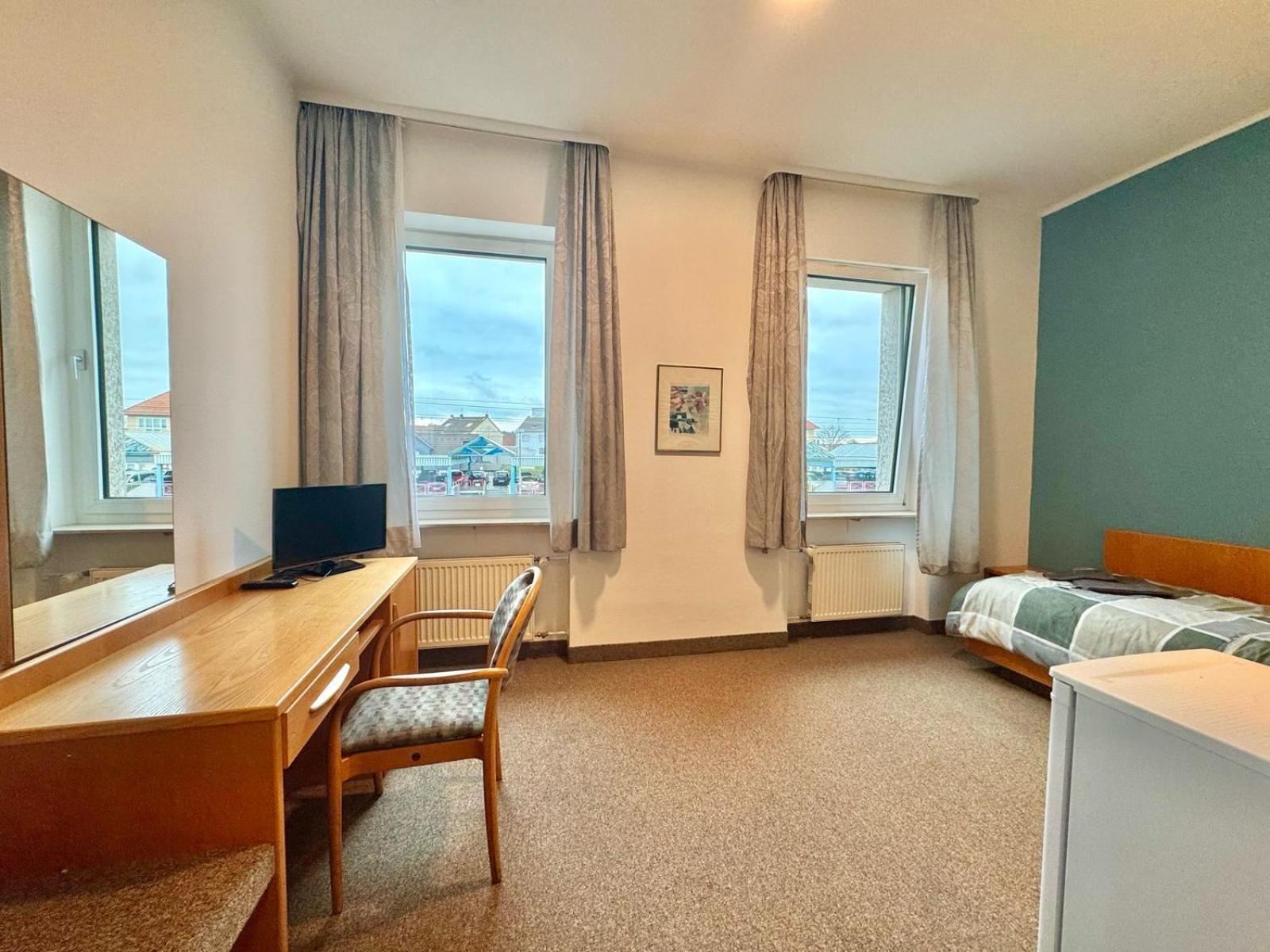 Ar Airport Hotel Russelsheim Bagian luar foto