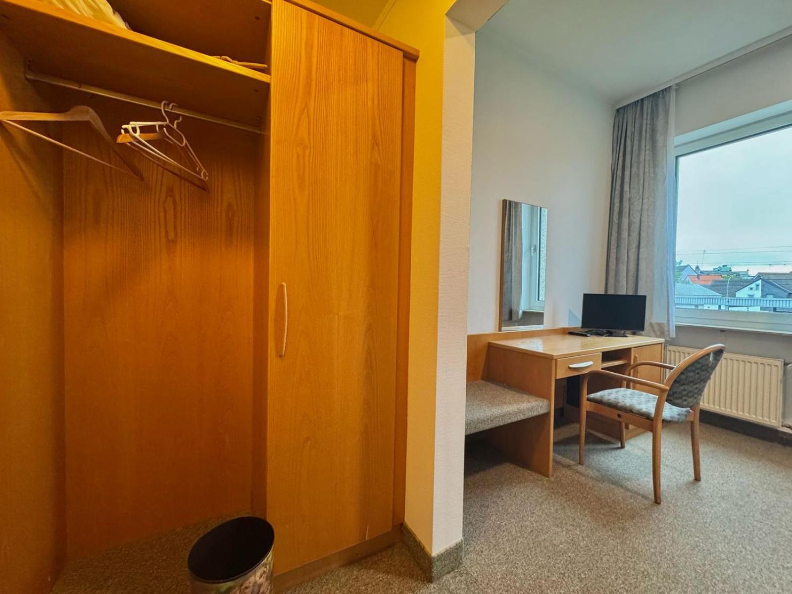 Ar Airport Hotel Russelsheim Bagian luar foto