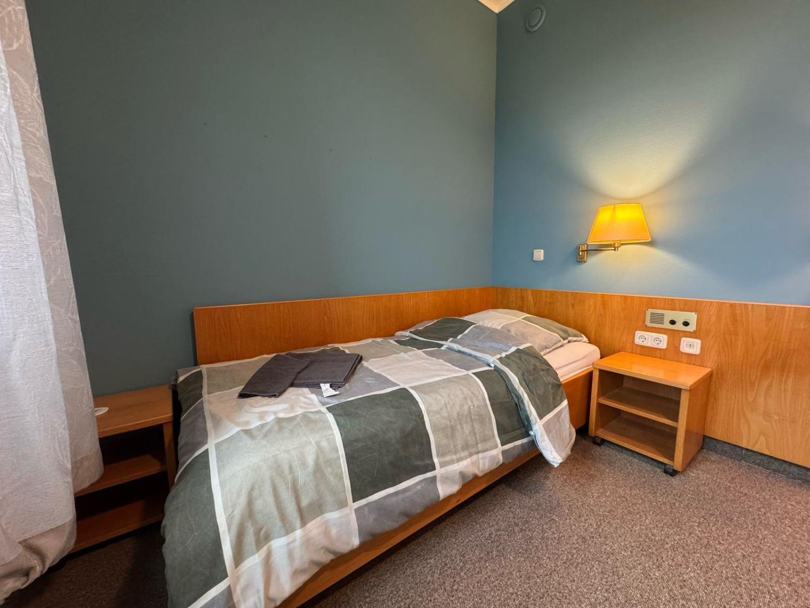 Ar Airport Hotel Russelsheim Bagian luar foto