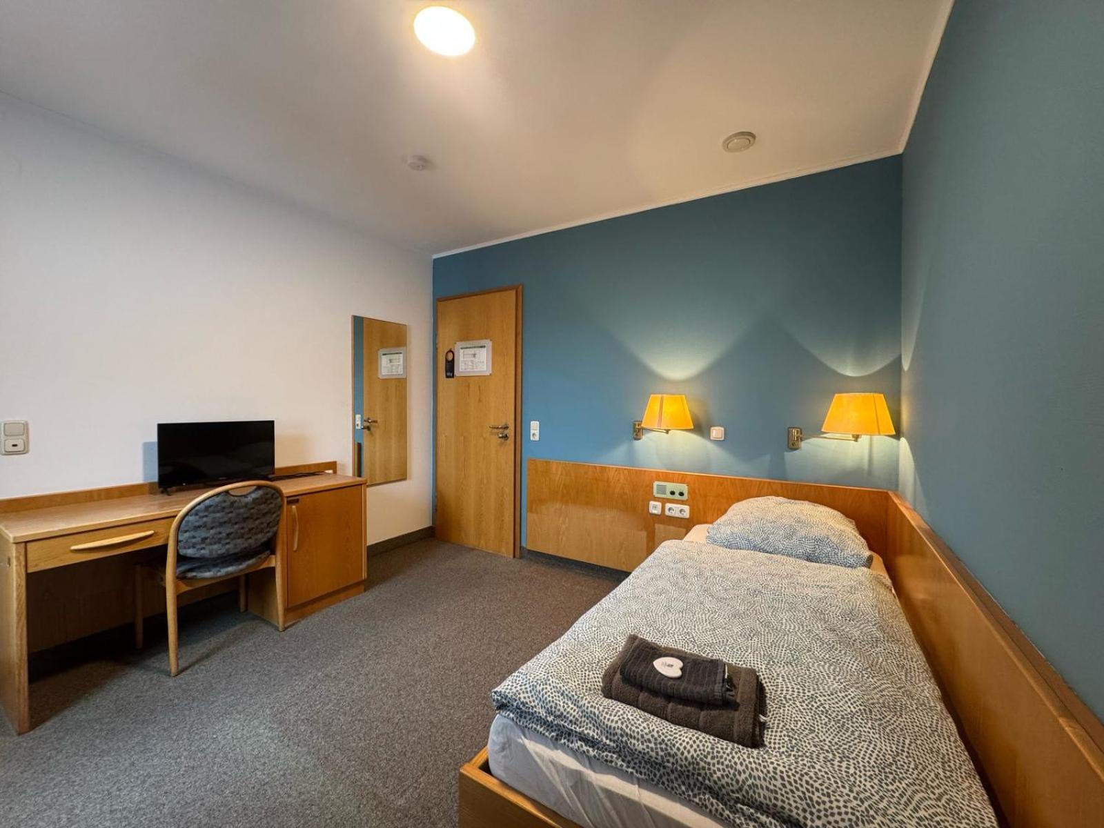 Ar Airport Hotel Russelsheim Bagian luar foto