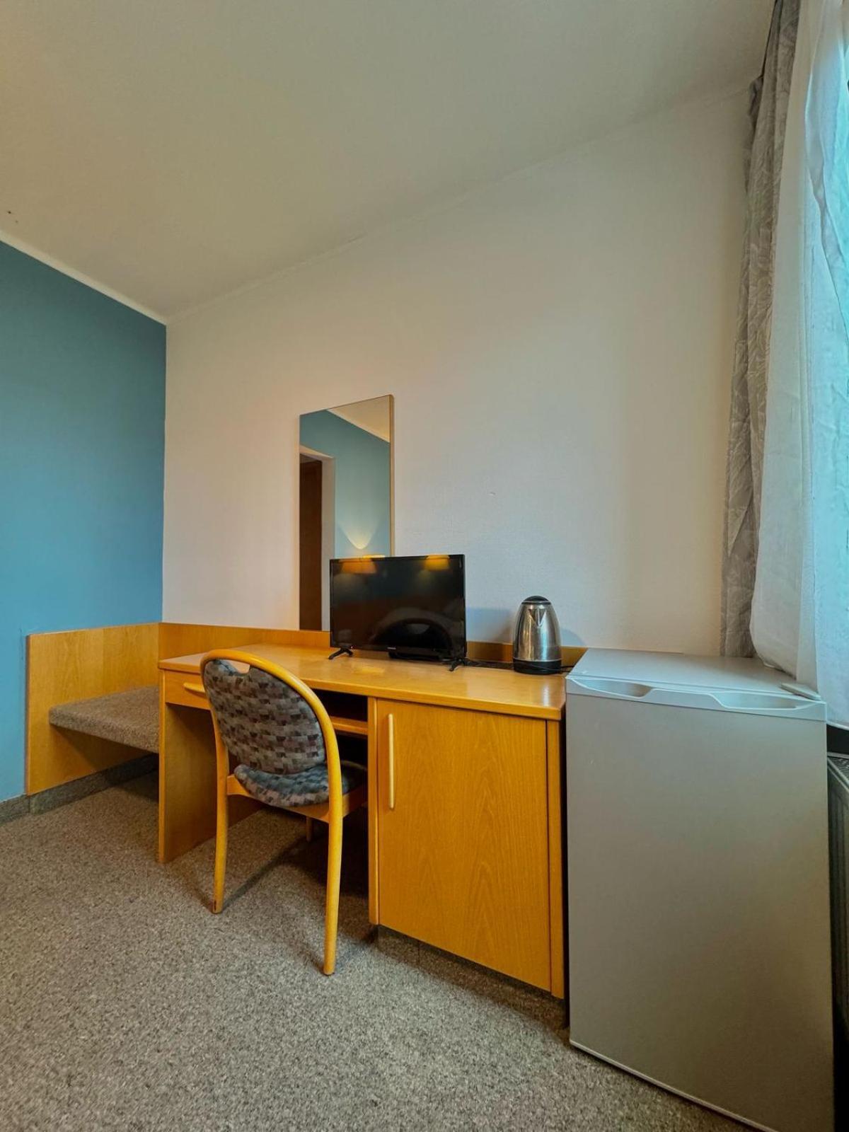 Ar Airport Hotel Russelsheim Bagian luar foto
