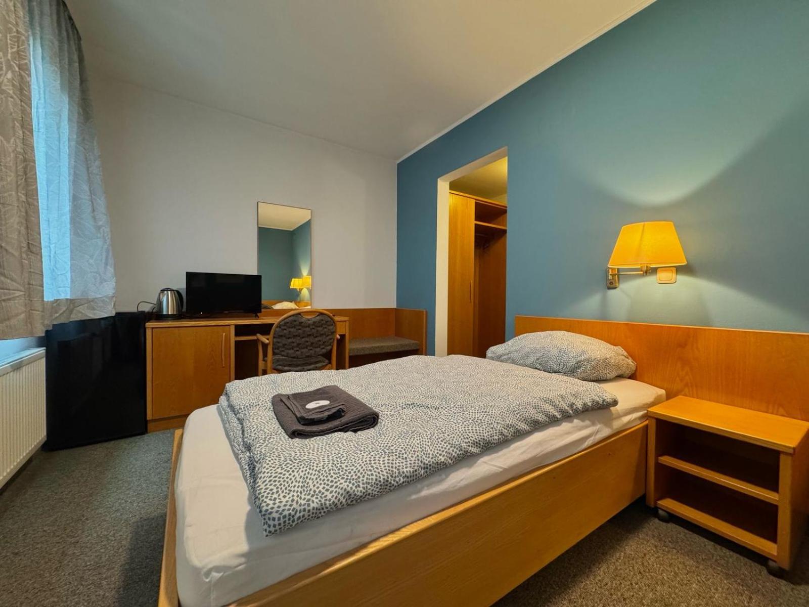 Ar Airport Hotel Russelsheim Bagian luar foto