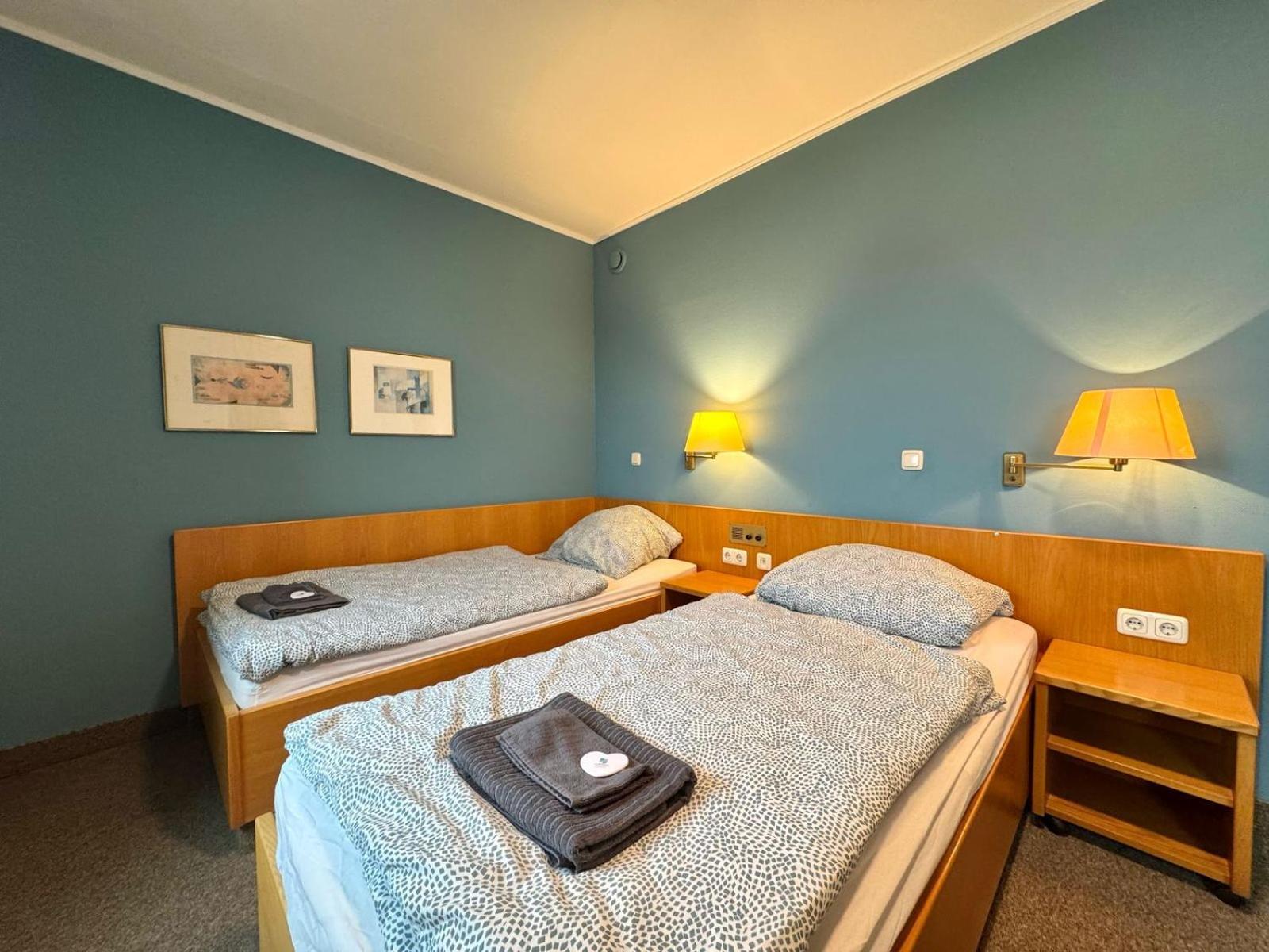 Ar Airport Hotel Russelsheim Bagian luar foto