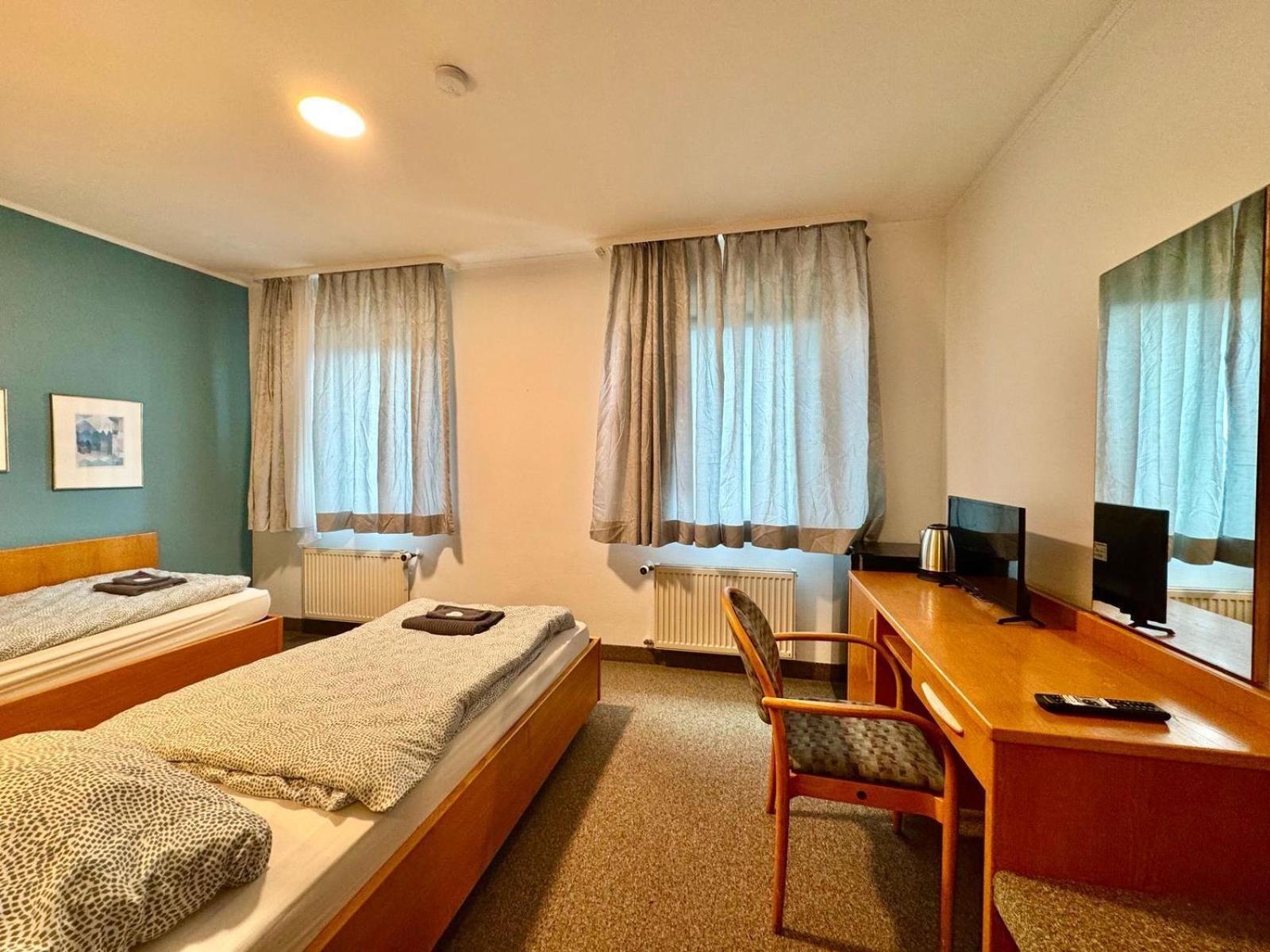 Ar Airport Hotel Russelsheim Bagian luar foto