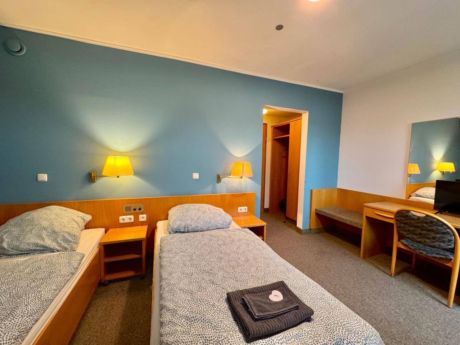 Ar Airport Hotel Russelsheim Bagian luar foto